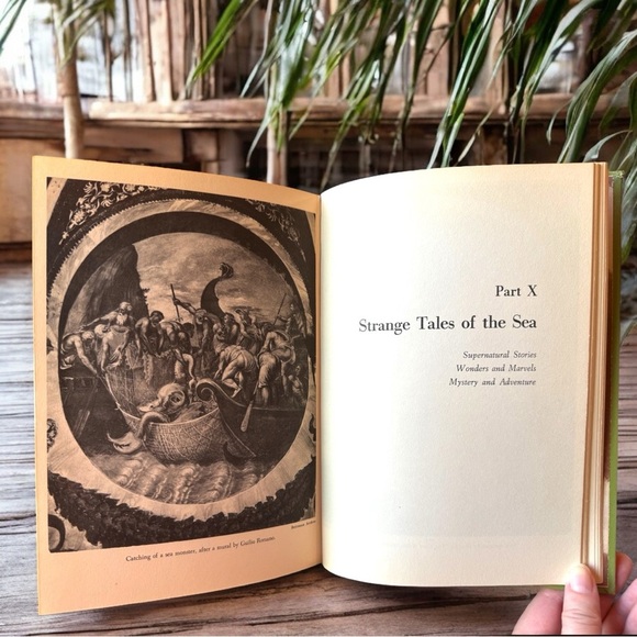 VINTAGE 1958 Peter Freuchen’s Book of the Seven Seas Hardcover Book - Picture 13 of 16